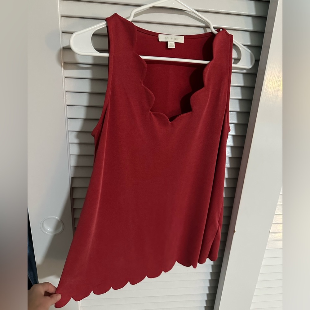 Anthropology scalloped reddish brown tank XS